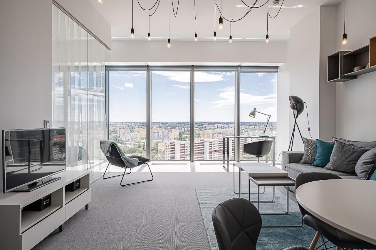 Rentplanet - Apartament Sky Tower Wroclaw Bagian luar foto