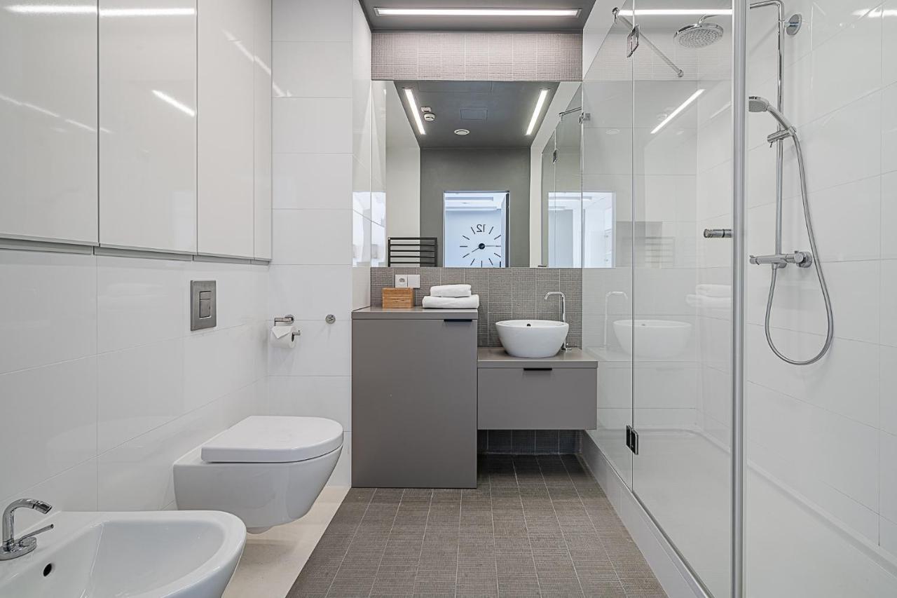 Rentplanet - Apartament Sky Tower Wroclaw Bagian luar foto