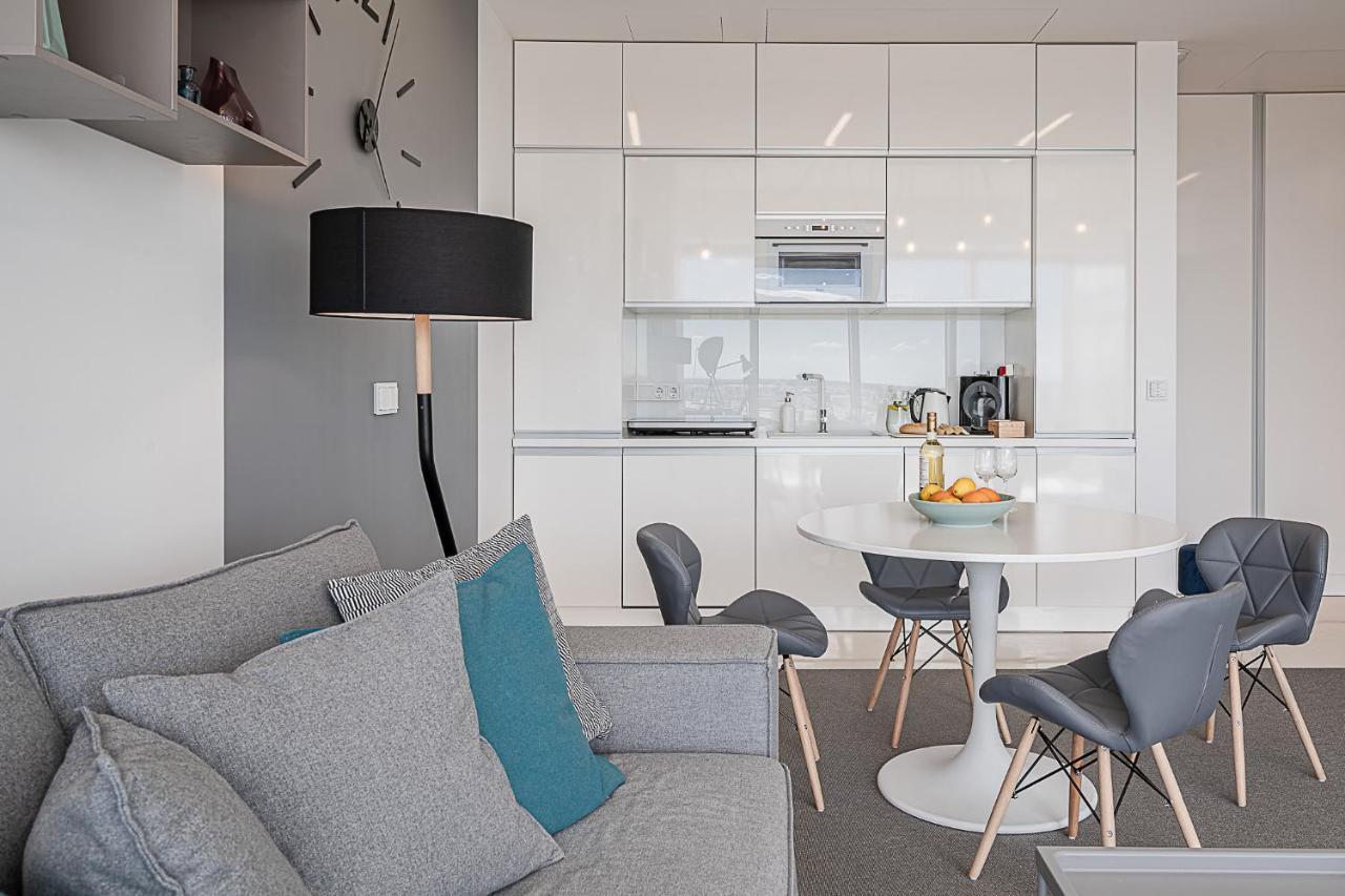 Rentplanet - Apartament Sky Tower Wroclaw Bagian luar foto