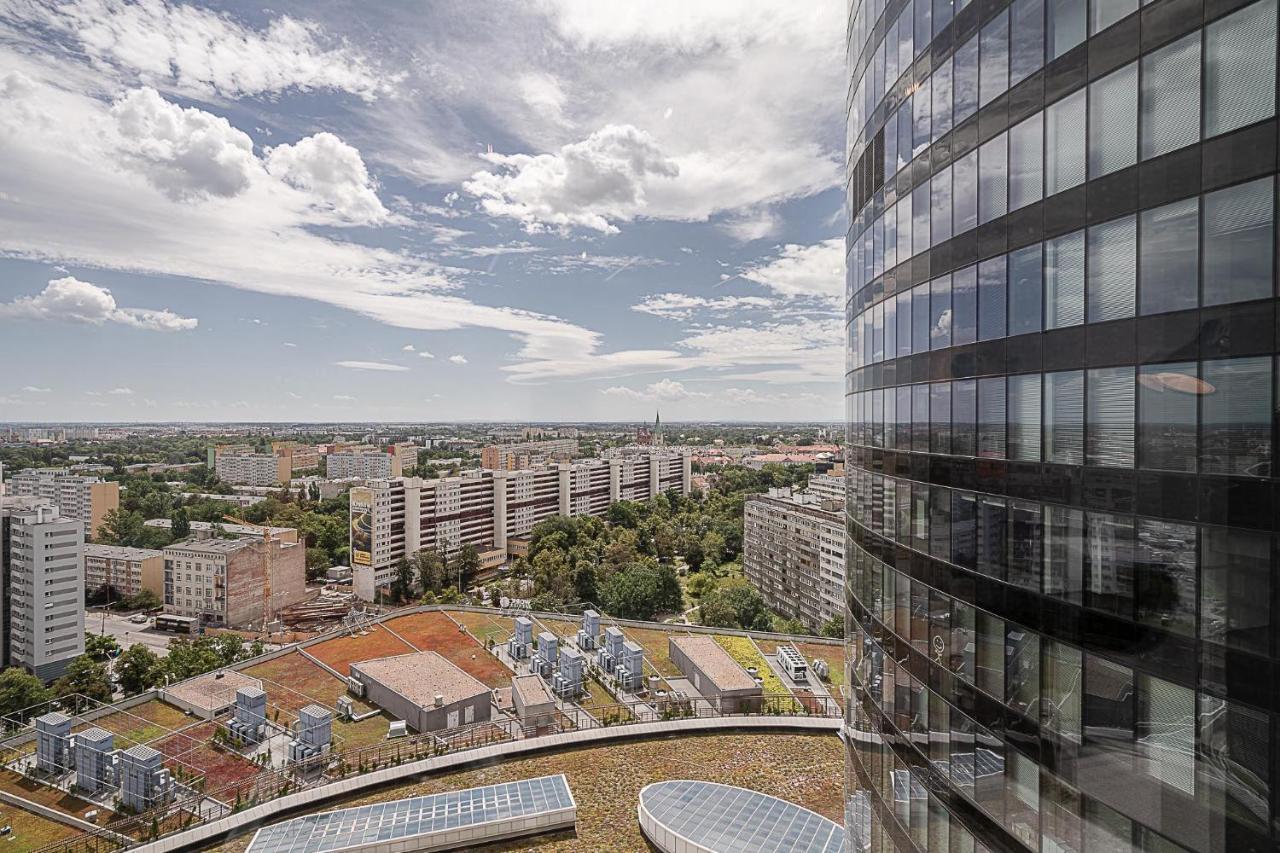 Rentplanet - Apartament Sky Tower Wroclaw Bagian luar foto