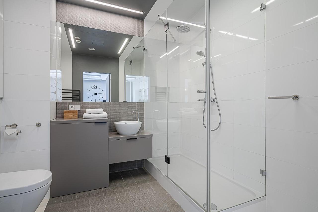 Rentplanet - Apartament Sky Tower Wroclaw Bagian luar foto